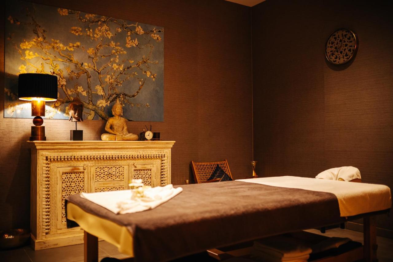 Platinum Mountain Hotel&Spa Шклярска Поремба Екстериор снимка A massage room at a spa