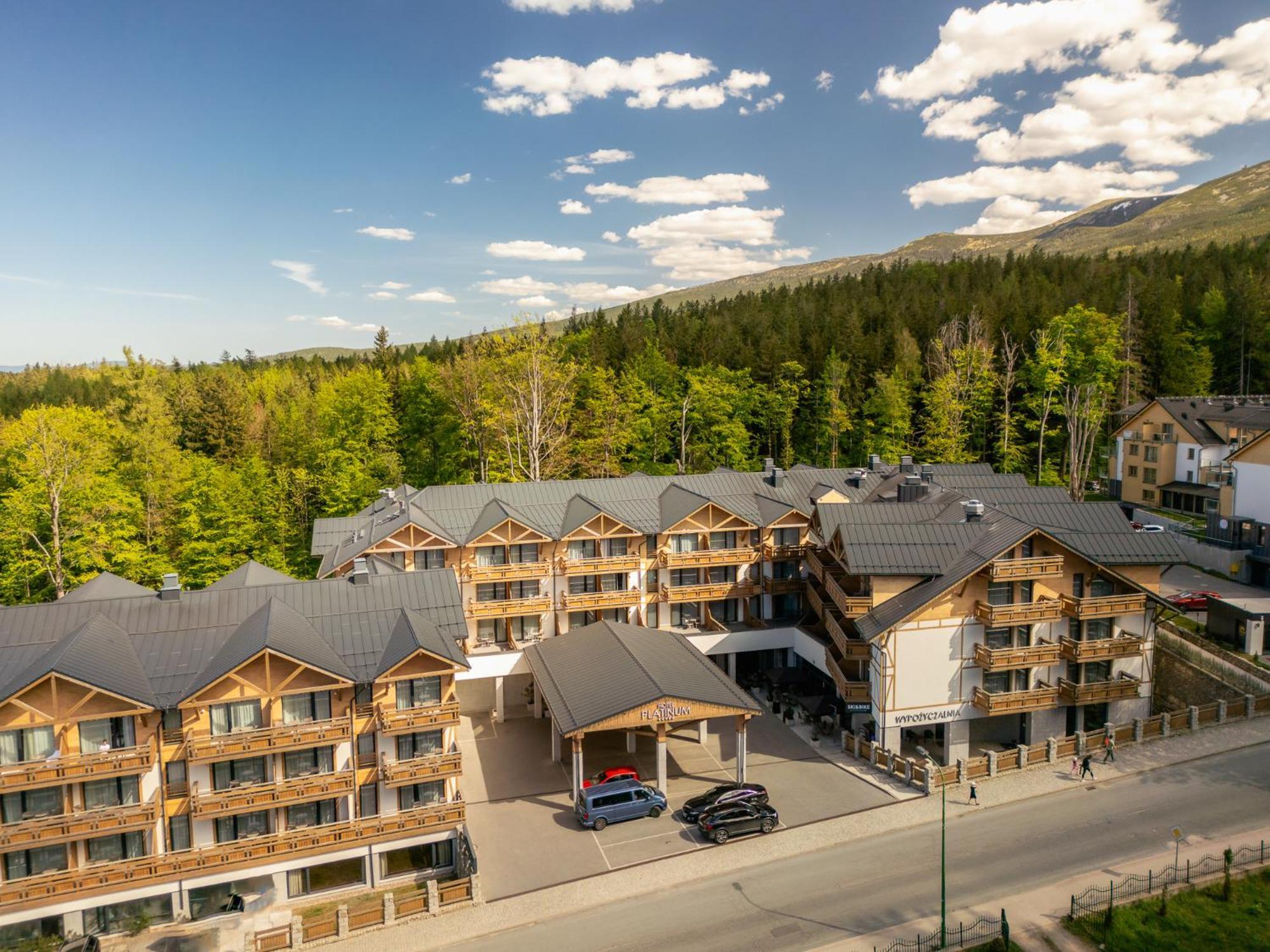 Platinum Mountain Hotel&Spa Шклярска Поремба Екстериор снимка View of the village